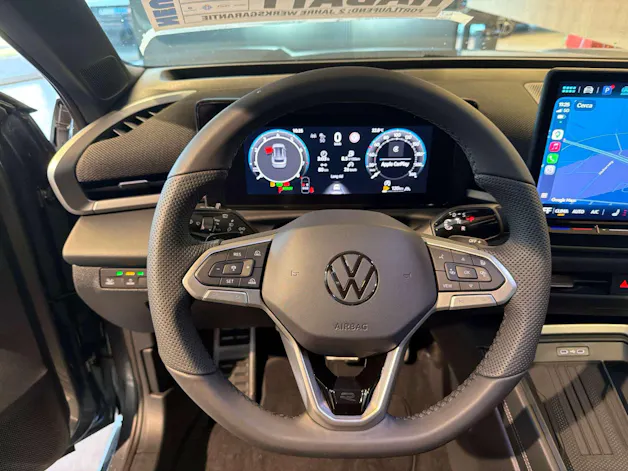 VW T-Roc 1.5 eTSi mHEV R-Line DSG-Automat