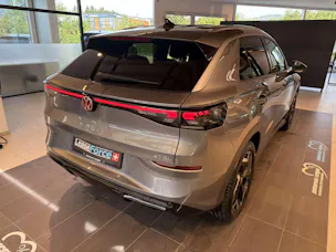 VW T-Roc 1.5 eTSi mHEV R-Line DSG-Automat