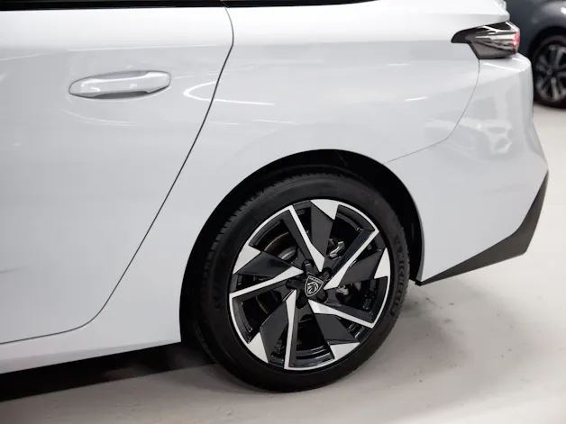 PEUGEOT 308 SW 1.5 BlueHDI Allure EAT8