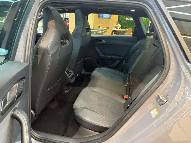 CUPRA LEON ST 1.5 eTSi DSG-Automat