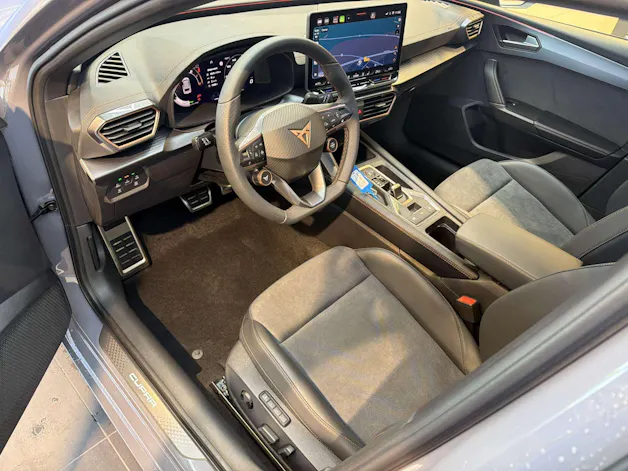 CUPRA LEON ST 1.5 eTSi DSG-Automat