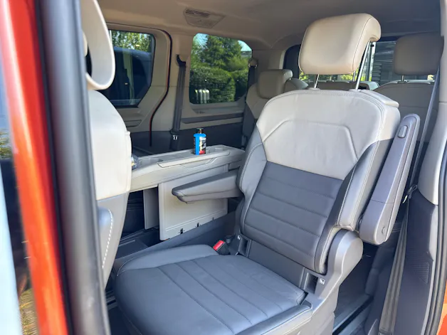 VW Multivan 1.4 eHybrid Life DSG Leder ,AHK 5 Jahre Garantie