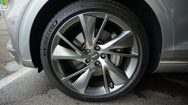 Genesis GV70 2.2 CRDI Luxury AT8