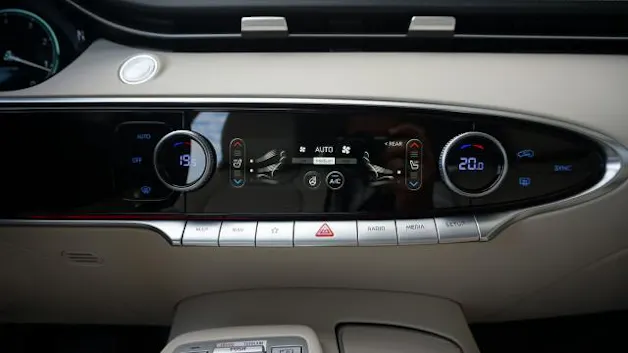 Genesis GV70 2.2 CRDI Luxury AT8