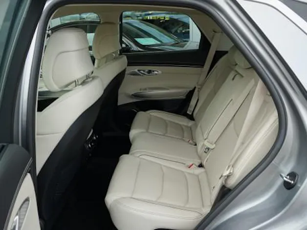 Genesis GV70 2.2 CRDI Luxury AT8