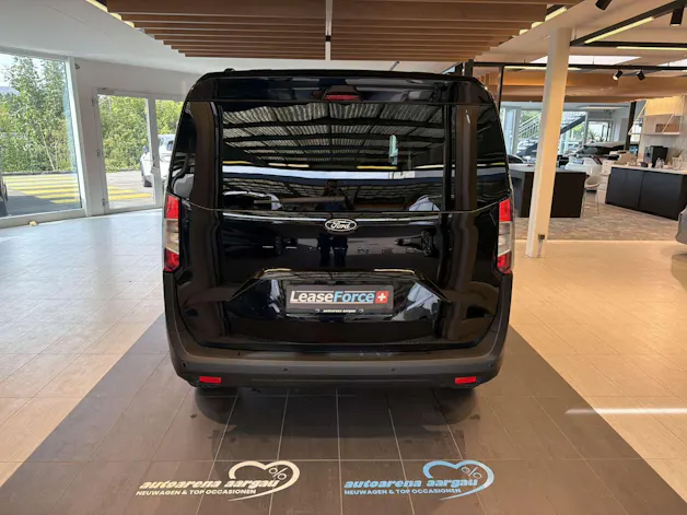 FORD Tourneo Courier 1.0 EcoBoost Titanium Automat