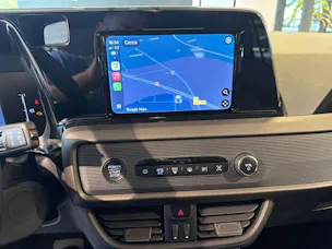 FORD Tourneo Courier 1.0 EcoBoost Titanium Automat