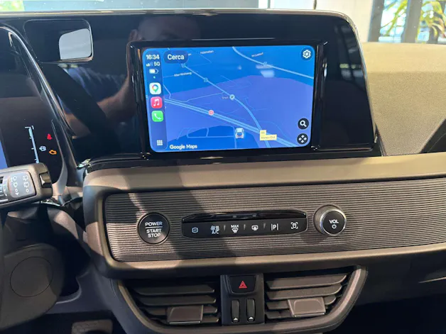 FORD Tourneo Courier 1.0 EcoBoost Titanium Automat