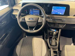 FORD Tourneo Courier 1.0 EcoBoost Titanium Automat
