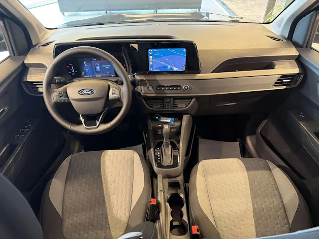 FORD Tourneo Courier 1.0 EcoBoost Titanium Automat
