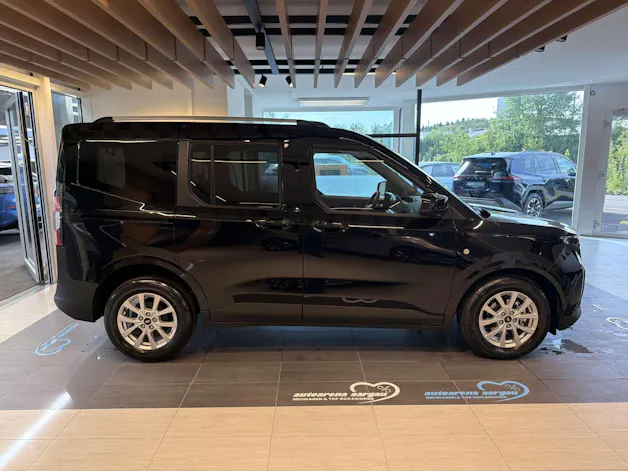 FORD Tourneo Courier 1.0 EcoBoost Titanium Automat