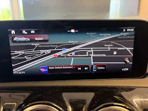 MERCEDES-BENZ CLA Shooting Brake 200 AMG Line Advanced Plus DCT-Automat