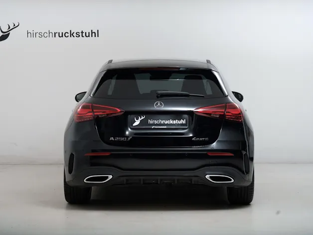 MERCEDES-BENZ A 250 AMG Line 4matic W177