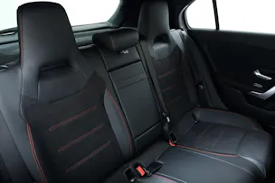 MERCEDES-BENZ A 250 AMG Line 4matic W177