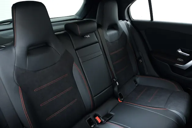 MERCEDES-BENZ A 250 AMG Line 4matic W177