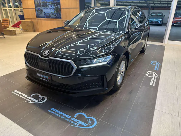 SKODA Superb Combi 1.5 eTSI mHEV Essence DSG-Automat