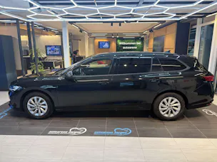 SKODA Superb Combi 1.5 eTSI mHEV Essence DSG-Automat