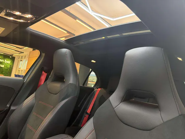 MERCEDES-BENZ A45 S AMG 4Matic+ 421PS DCT-Automat