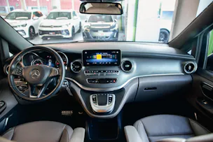 MERCEDES-BENZ V 300 d lang AMG Line Avantgarde 4Matic 9G-Tronic