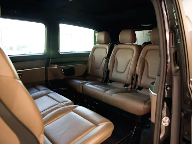 MERCEDES-BENZ V 300 d lang AMG Line Avantgarde 4Matic 9G-Tronic