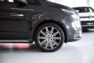 MERCEDES-BENZ V 300 d lang AMG Line Avantgarde 4Matic 9G-Tronic