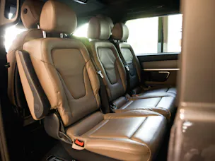 MERCEDES-BENZ V 300 d lang AMG Line Avantgarde 4Matic 9G-Tronic
