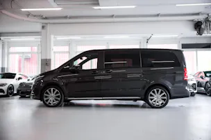 MERCEDES-BENZ V 300 d lang AMG Line Avantgarde 4Matic 9G-Tronic