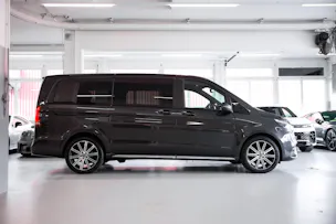 MERCEDES-BENZ V 300 d lang AMG Line Avantgarde 4Matic 9G-Tronic