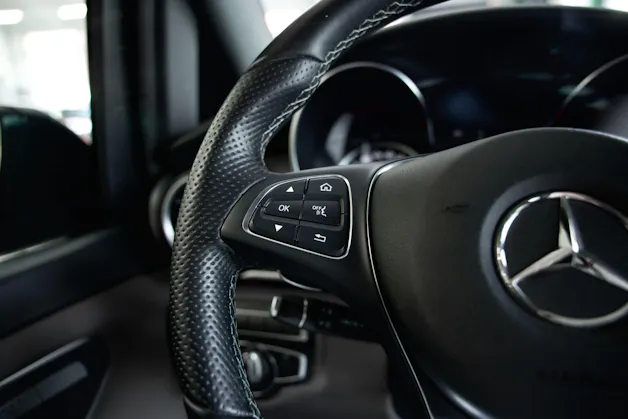 MERCEDES-BENZ V 300 d lang AMG Line Avantgarde 4Matic 9G-Tronic
