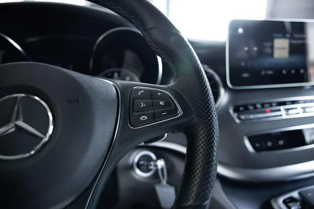 MERCEDES-BENZ V 300 d lang AMG Line Avantgarde 4Matic 9G-Tronic