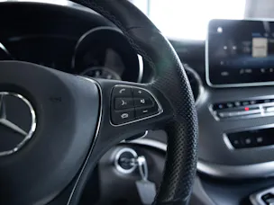 MERCEDES-BENZ V 300 d lang AMG Line Avantgarde 4Matic 9G-Tronic
