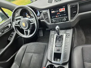 PORSCHE Macan PDK