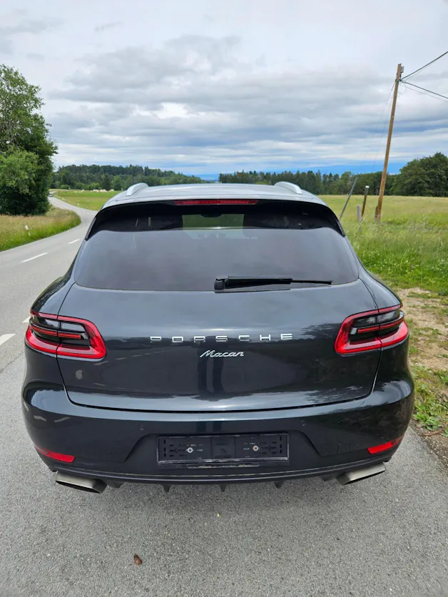 PORSCHE Macan PDK