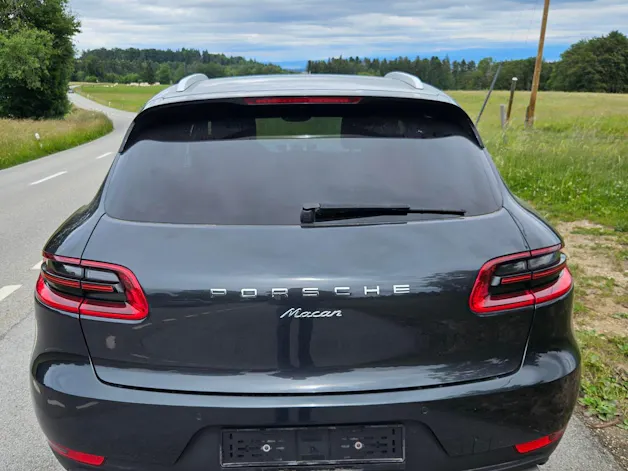 PORSCHE Macan PDK