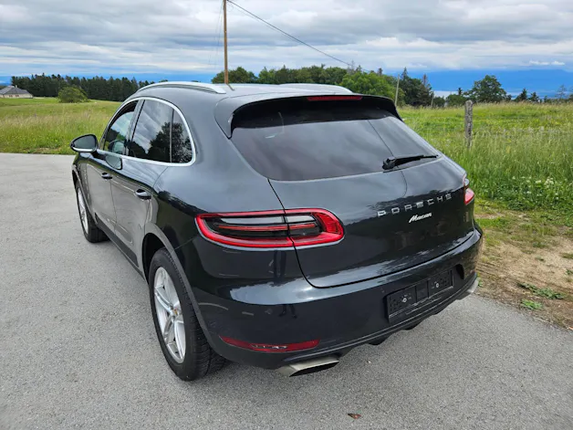 PORSCHE Macan PDK