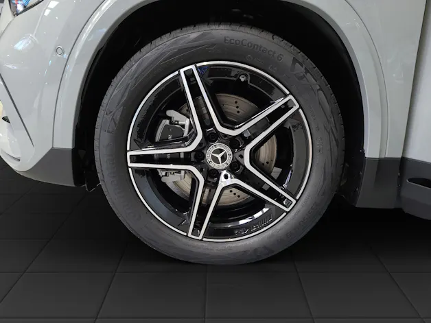 MERCEDES-BENZ GLA 250 4M AMG Swiss Star "Special Edition"