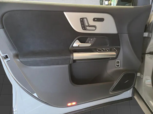 MERCEDES-BENZ GLA 250 4M AMG Swiss Star "Special Edition"