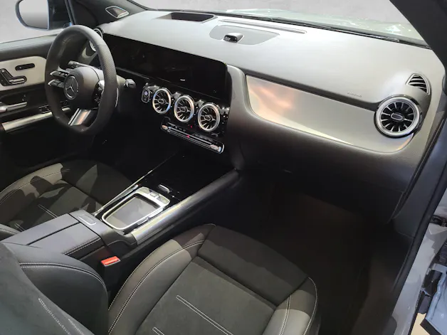 MERCEDES-BENZ GLA 250 4M AMG Swiss Star "Special Edition"