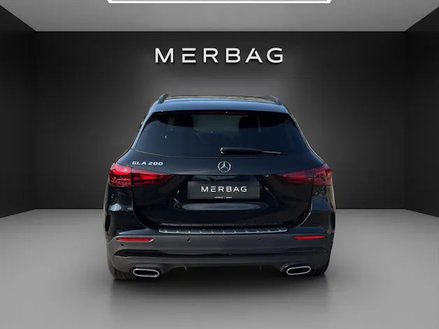 MERCEDES-BENZ GLA 200 7G-DCT Night Star