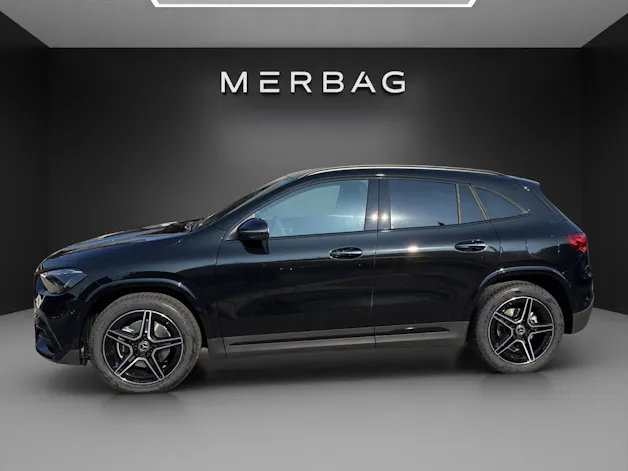 MERCEDES-BENZ GLA 200 7G-DCT Night Star