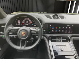 PORSCHE Panamera GTS