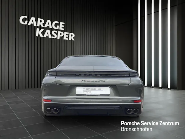 PORSCHE Panamera GTS
