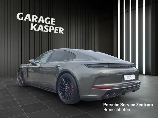 PORSCHE Panamera GTS
