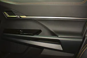 KGM -SsangYong Torres 1.5 TGDI Hybrid Titanium AT