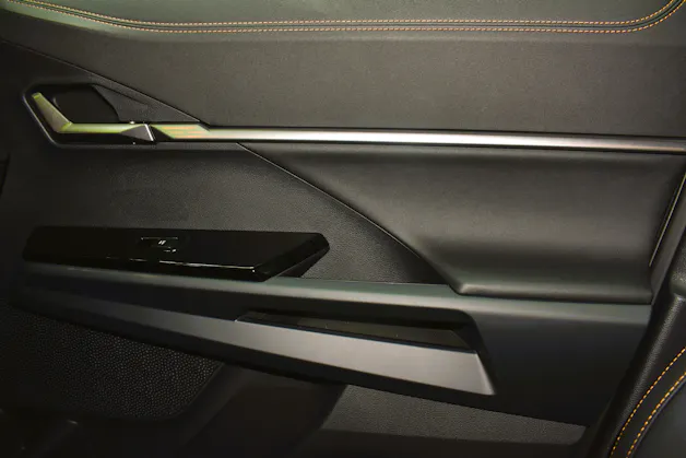 KGM -SsangYong Torres 1.5 TGDI Hybrid Titanium AT