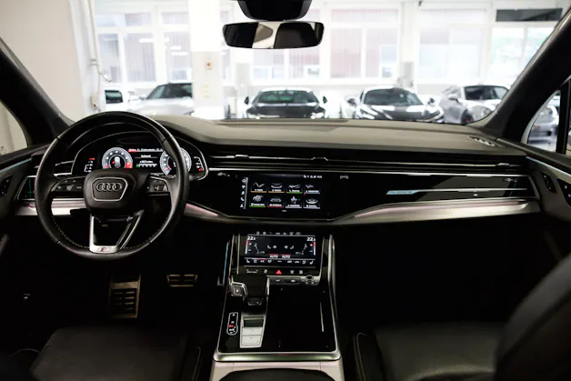 AUDI SQ7 TFSI quattro tiptronic