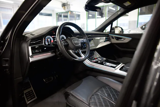 AUDI SQ7 TFSI quattro tiptronic