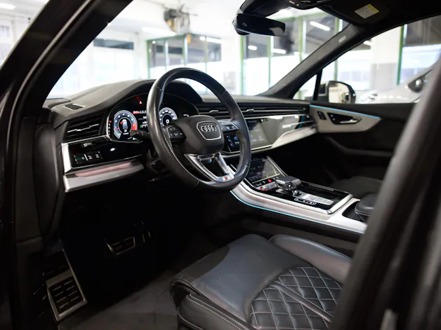 AUDI SQ7 TFSI quattro tiptronic