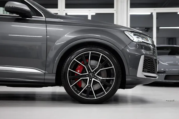 AUDI SQ7 TFSI quattro tiptronic