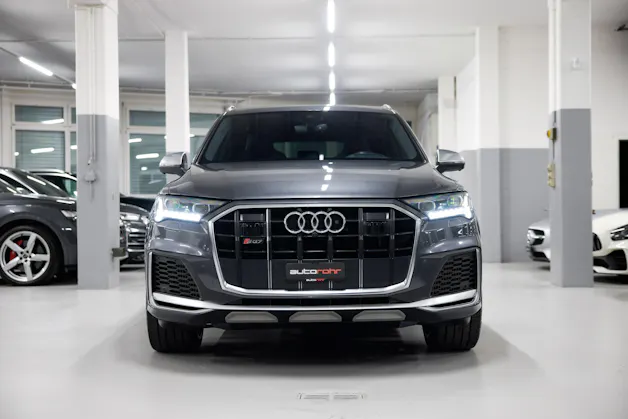 AUDI SQ7 TFSI quattro tiptronic